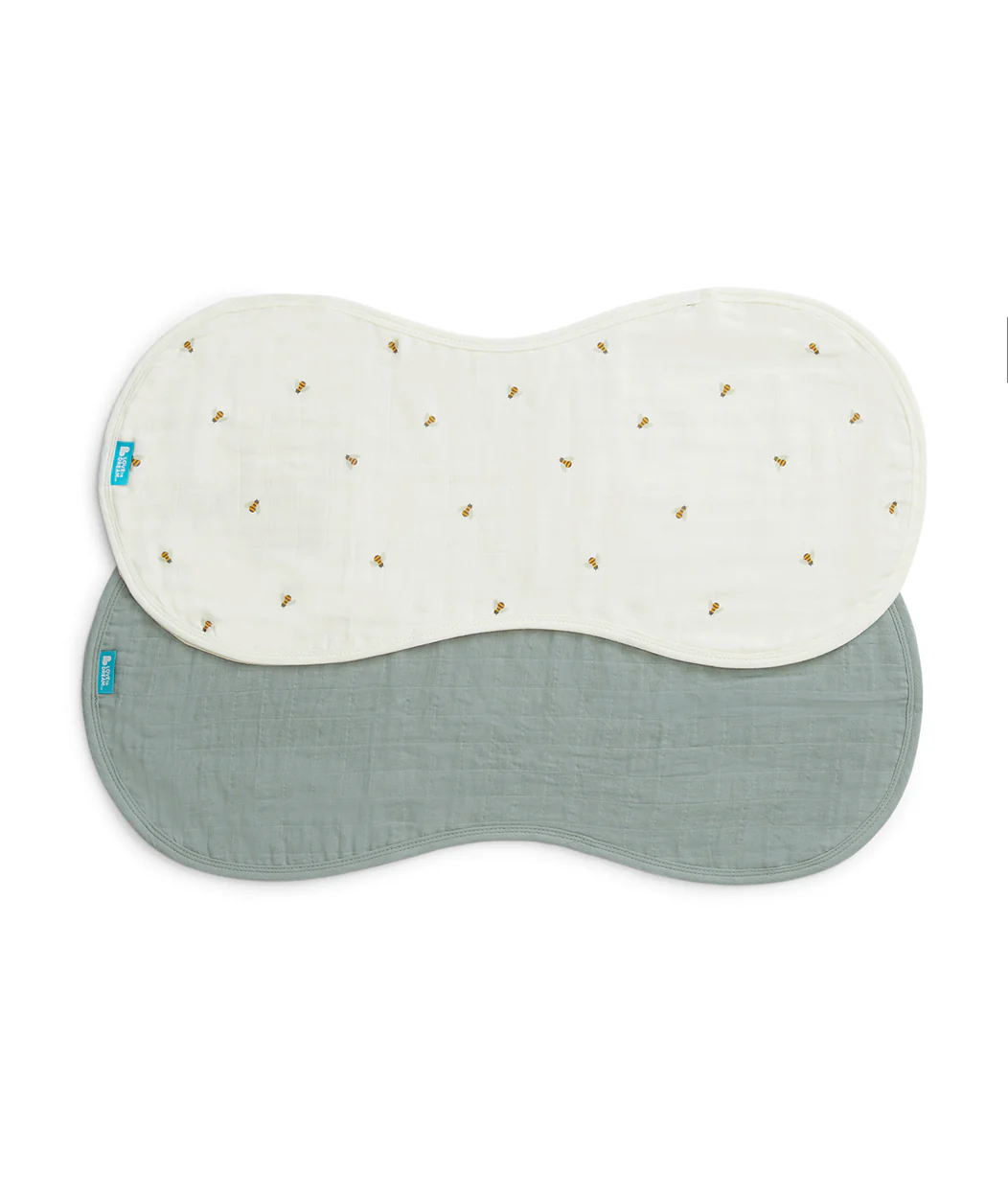 Newborn Essentials Bundle | Swaddle Up 2.5 | 3.5 TOG | Bib | Wash Cloth | Burp Cloth | Hooded Towel | Olive | Bees - Image 6
